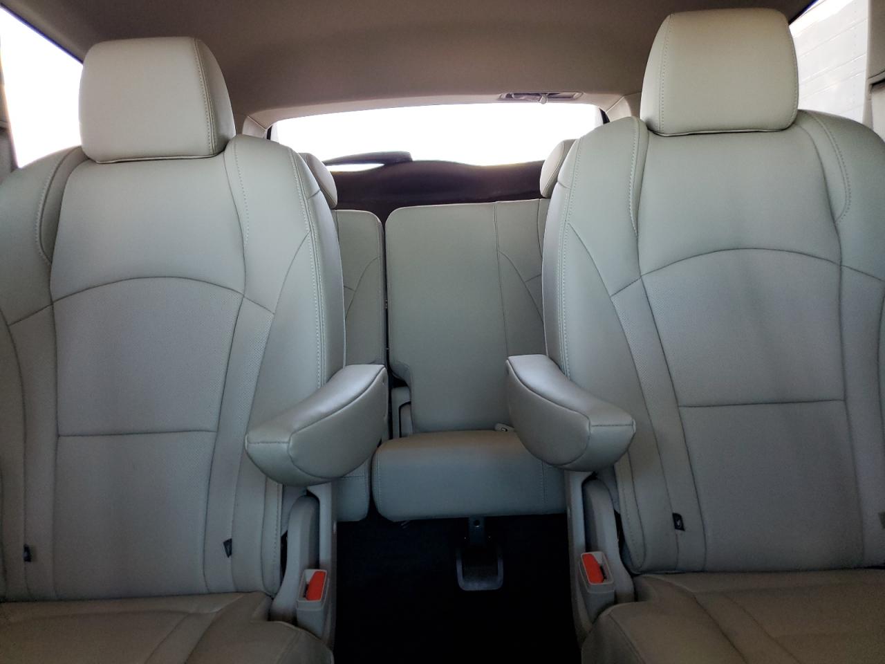 BUICK ENCLAVE ESSENCE