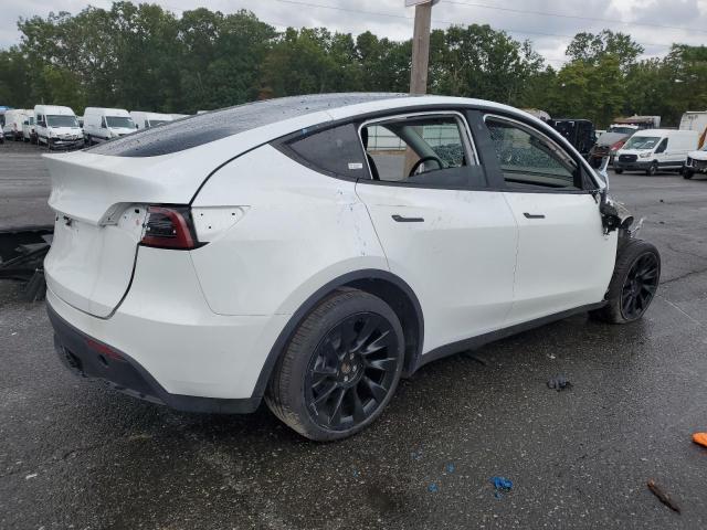 2022 TESLA MODEL Y 7SAYGAEE5NF383681
