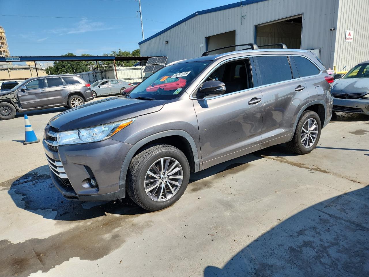 TOYOTA HIGHLANDER SE