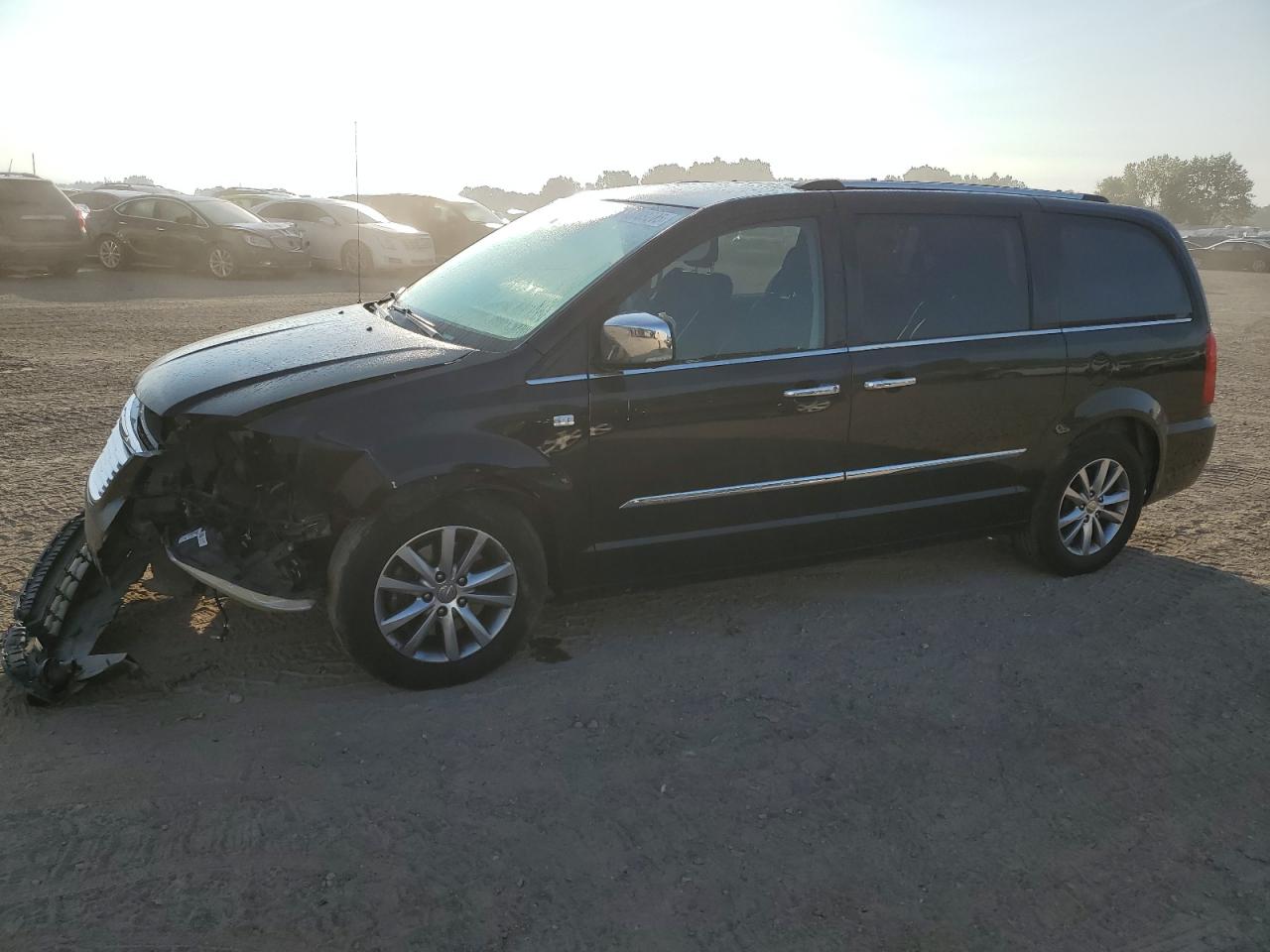 CHRYSLER TOWN & COUNTRY TOURING L