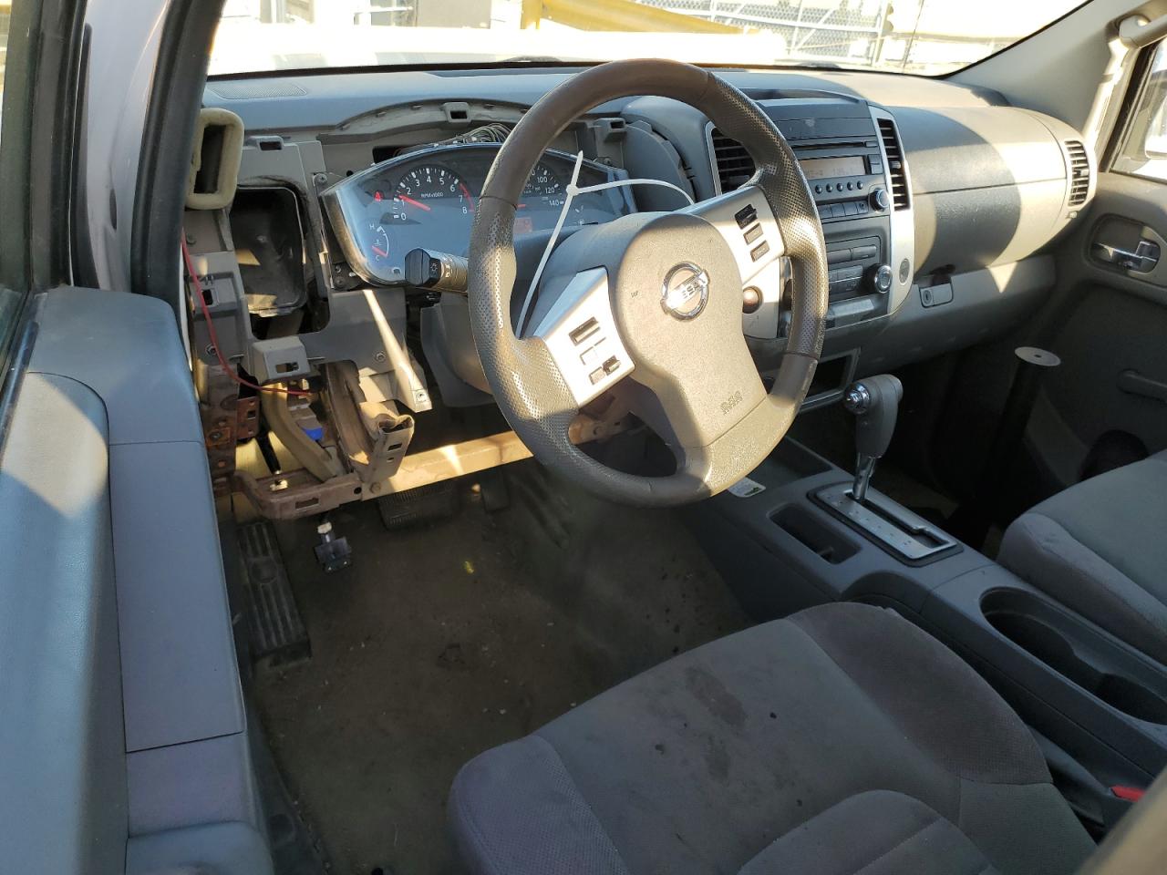 NISSAN FRONTIER S