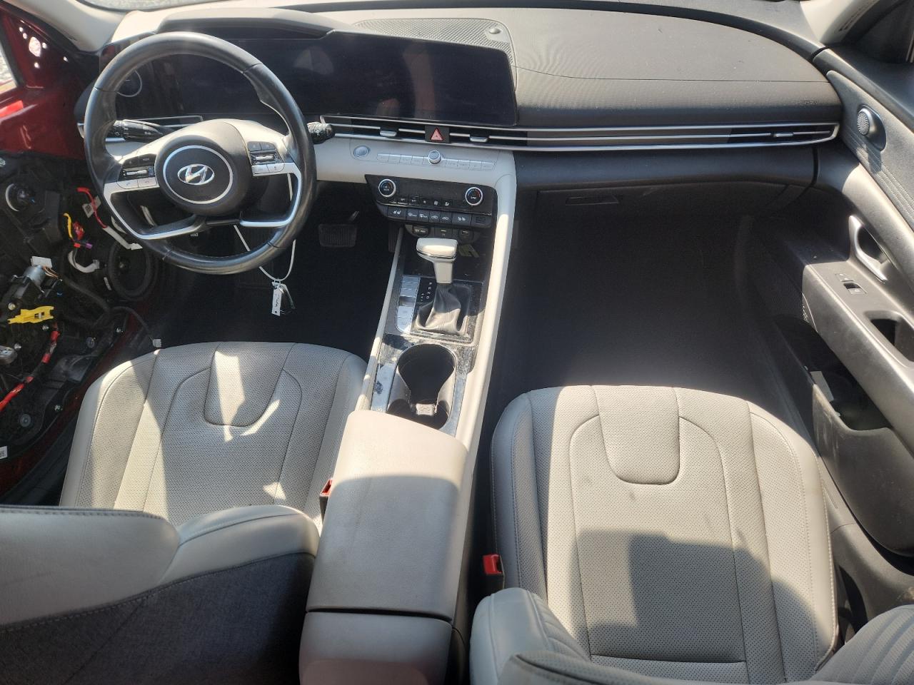 HYUNDAI ELANTRA LIMITED