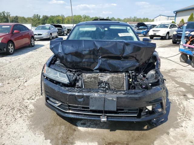 2017 VOLKSWAGEN PASSAT SEL 1VWCT7A32HC057376