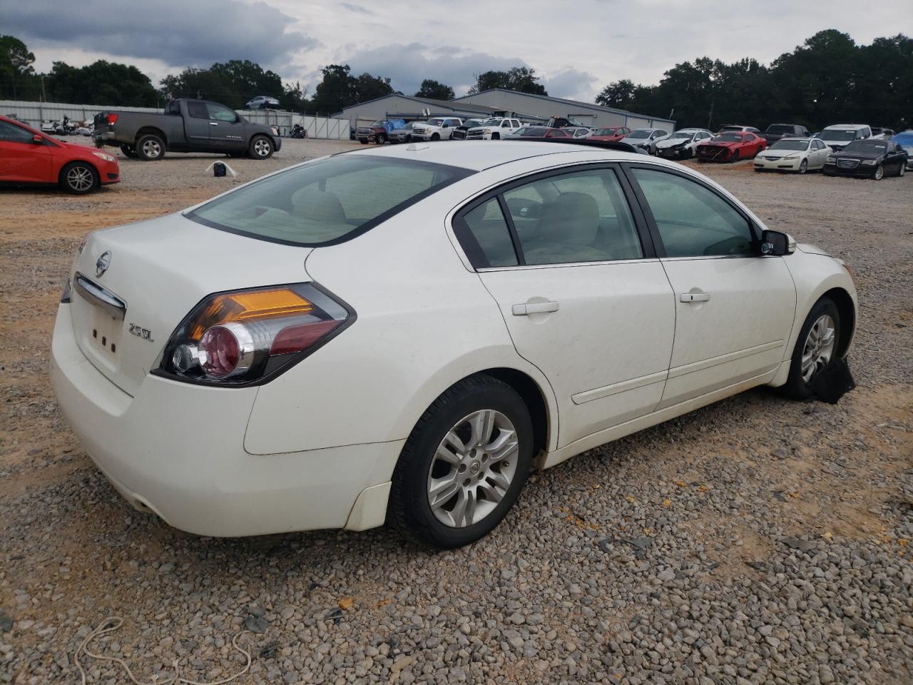 NISSAN ALTIMA BASE