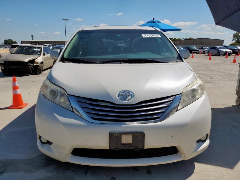 2017 TOYOTA SIENNA XLE 5TDYZ3DC4HS869434