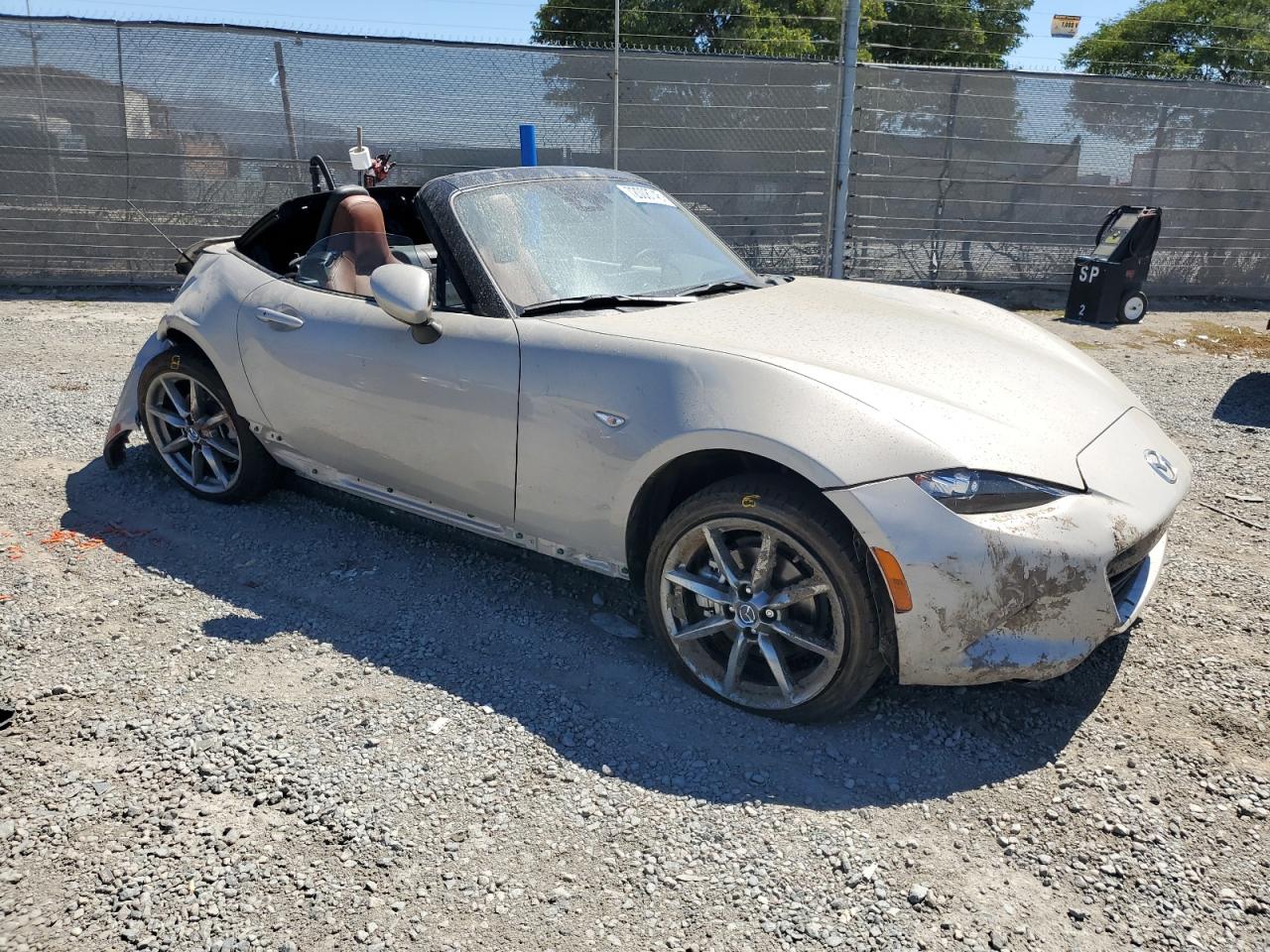 MAZDA MX-5 GRAND TOURING