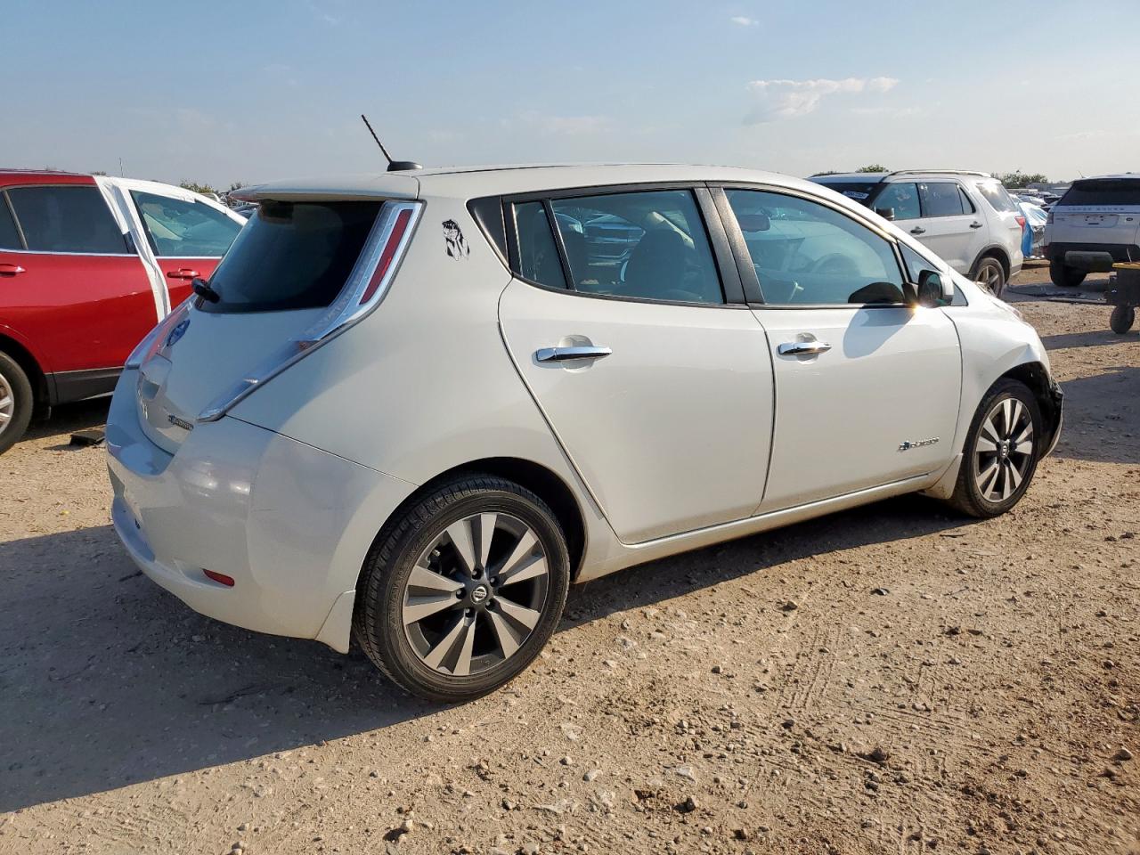 NISSAN LEAF SV