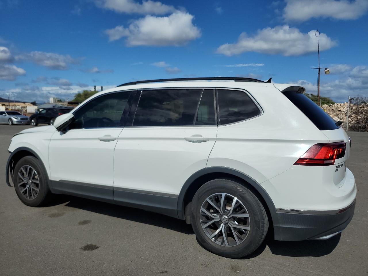VOLKSWAGEN TIGUAN SE