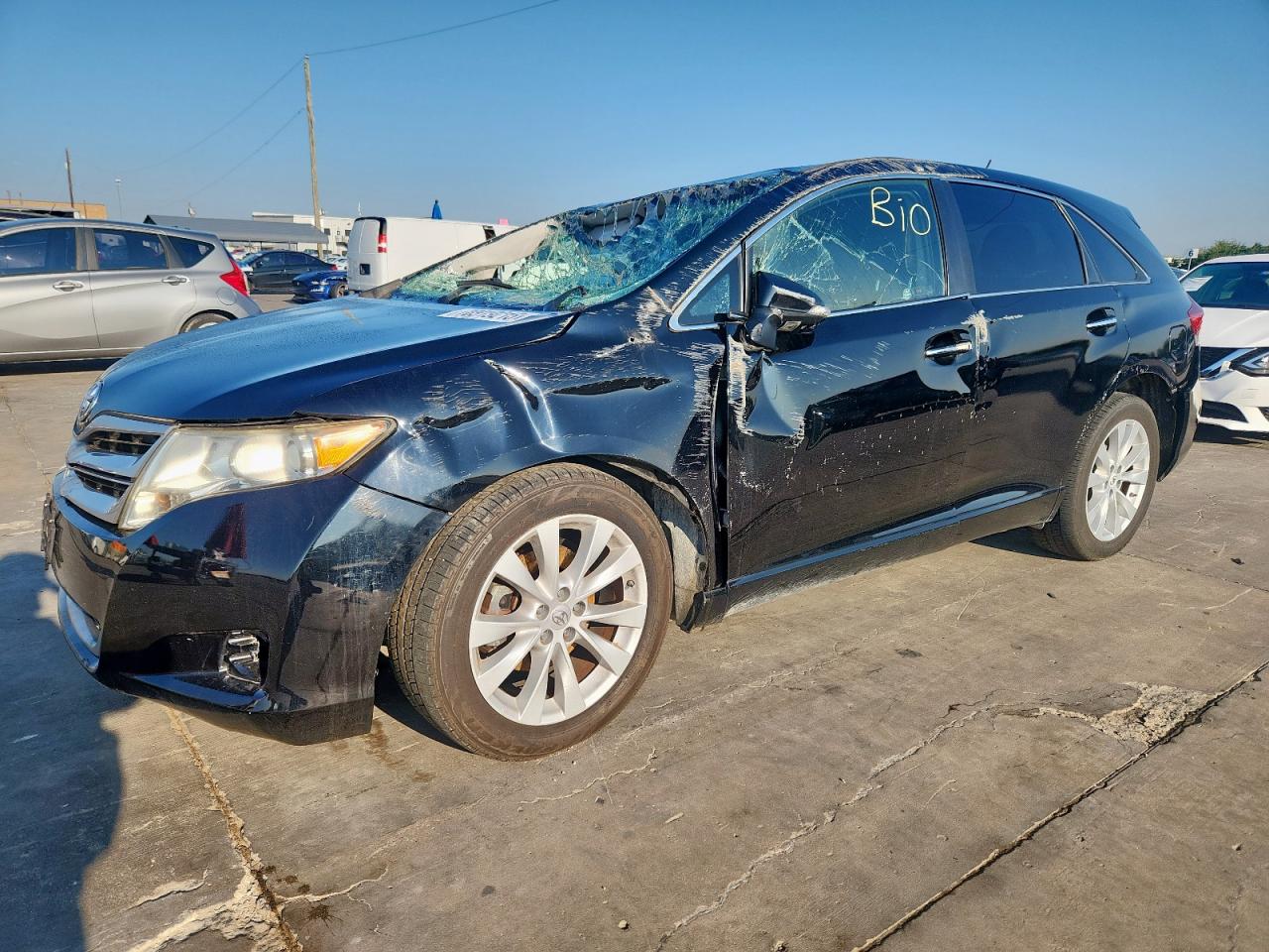 TOYOTA VENZA LE
