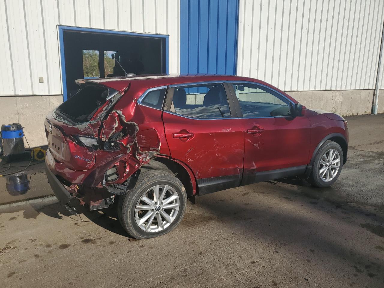 NISSAN ROGUE SPORT S