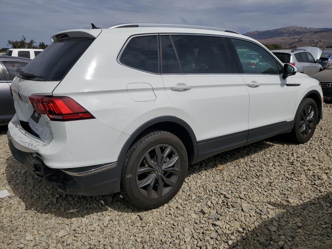 VOLKSWAGEN TIGUAN SE