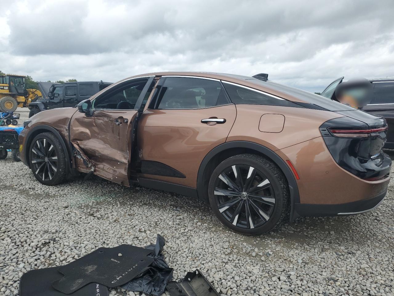 TOYOTA CROWN PLATINUM