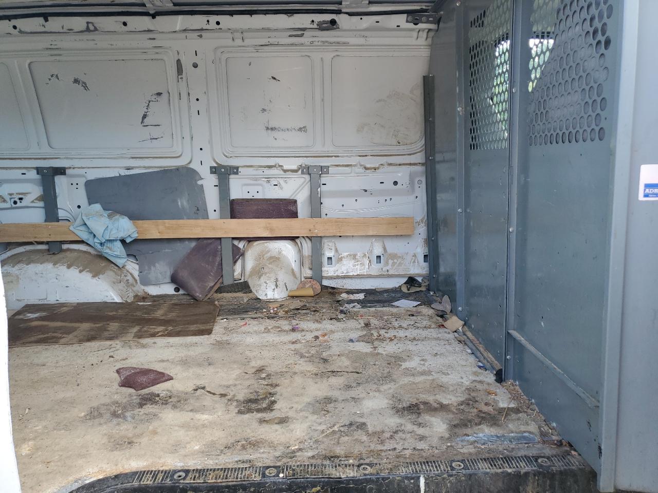 FORD ECONOLINE E250 VAN