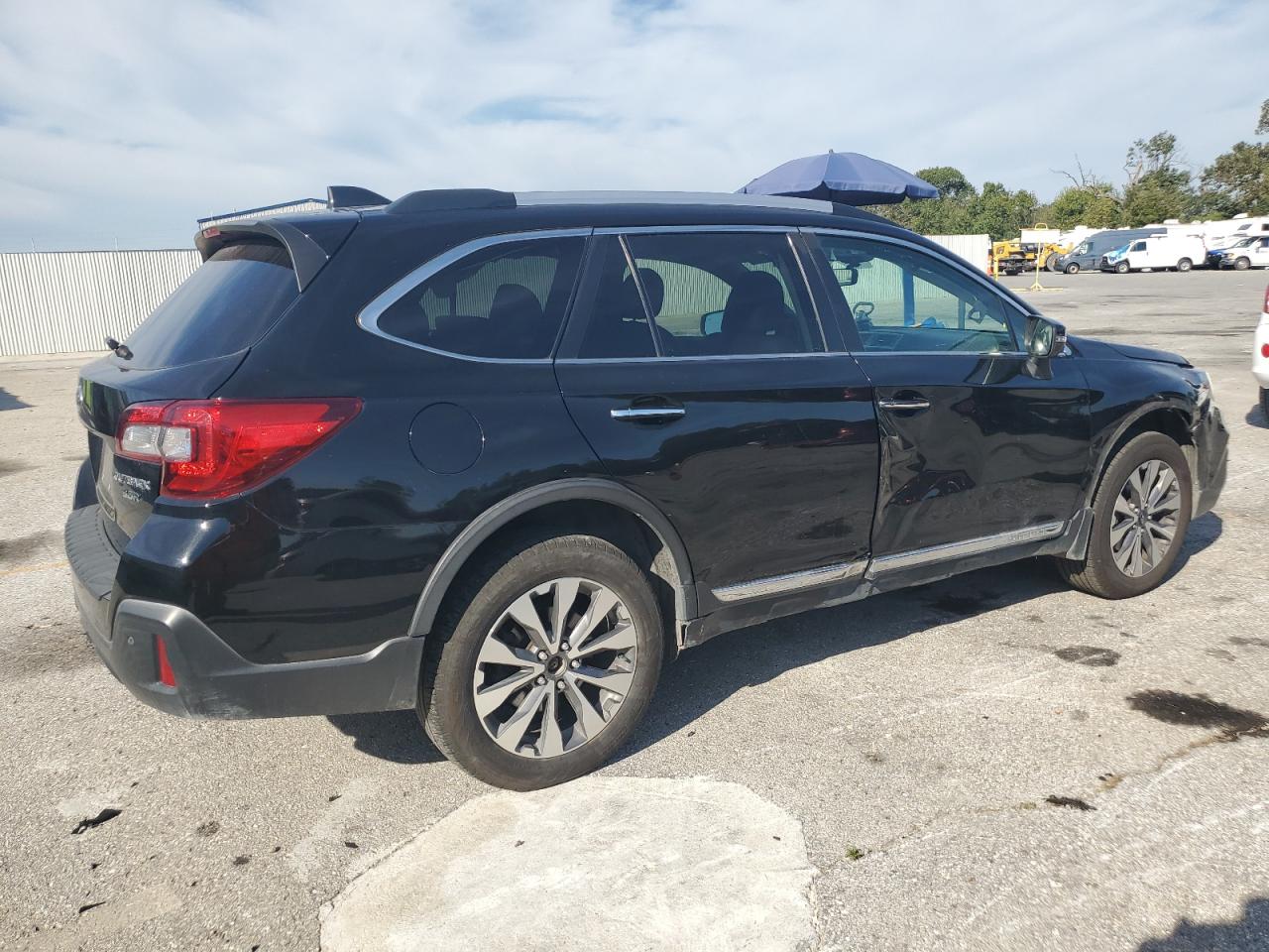 SUBARU OUTBACK TOURING