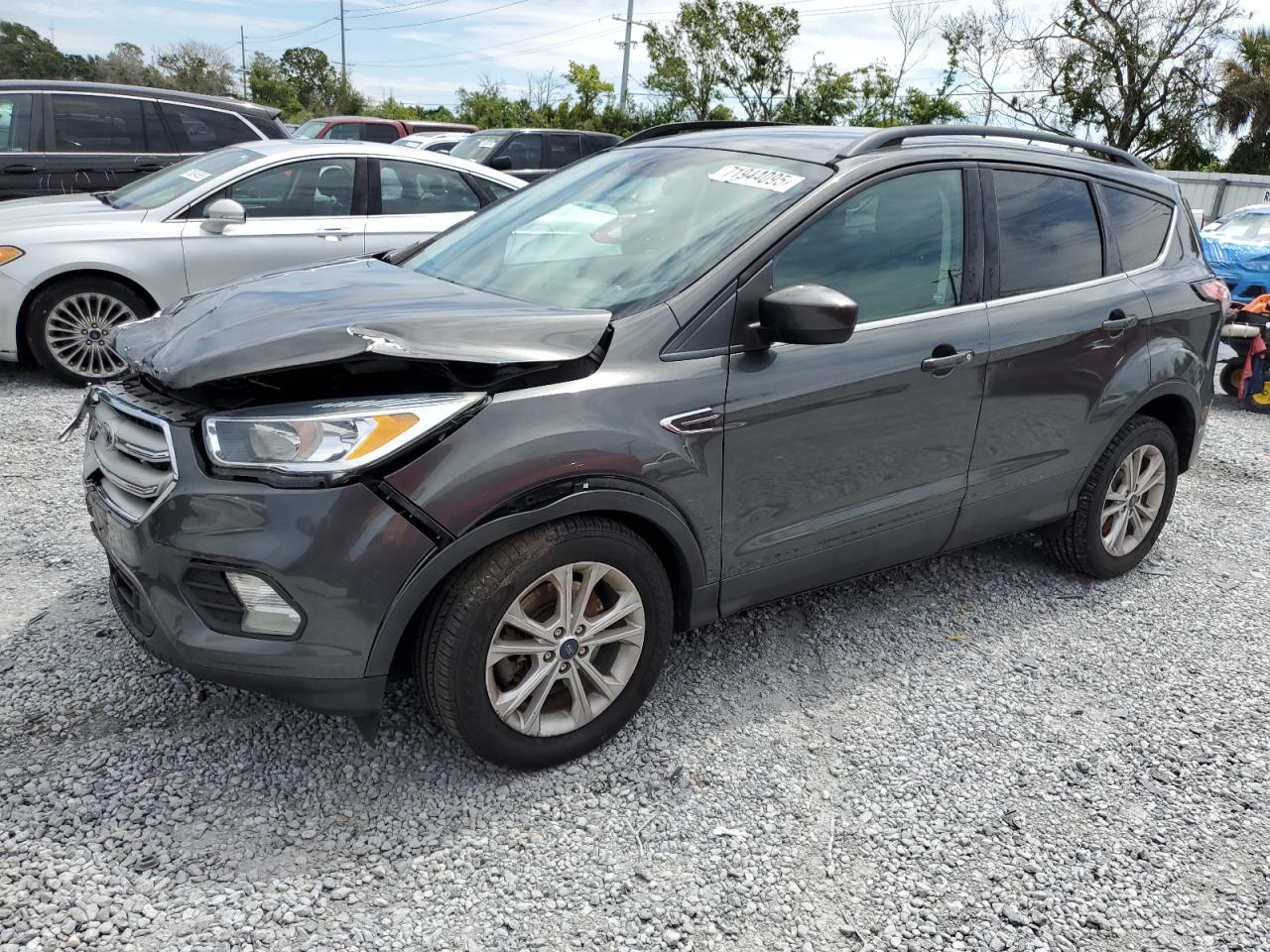 FORD ESCAPE SE