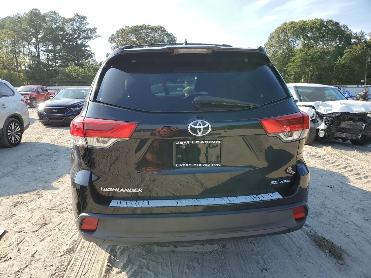 TOYOTA HIGHLANDER SE
