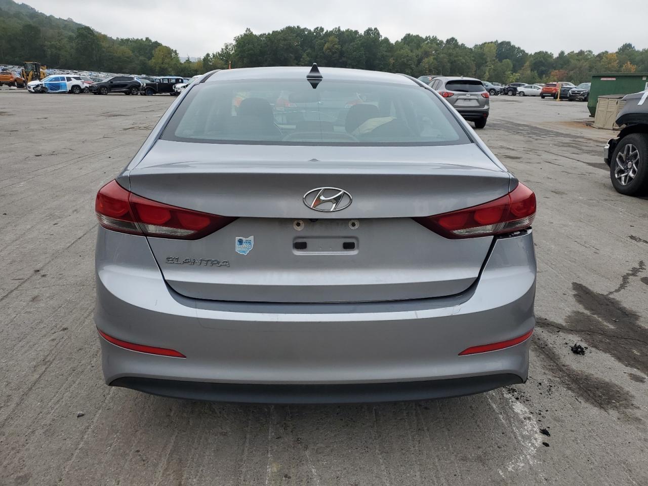 HYUNDAI ELANTRA SE
