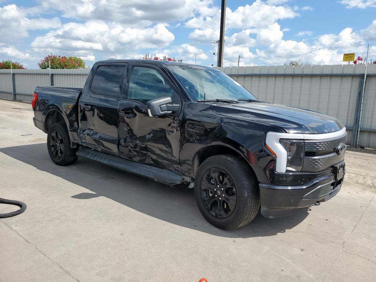 FORD F-150 LIGHTNING PRO