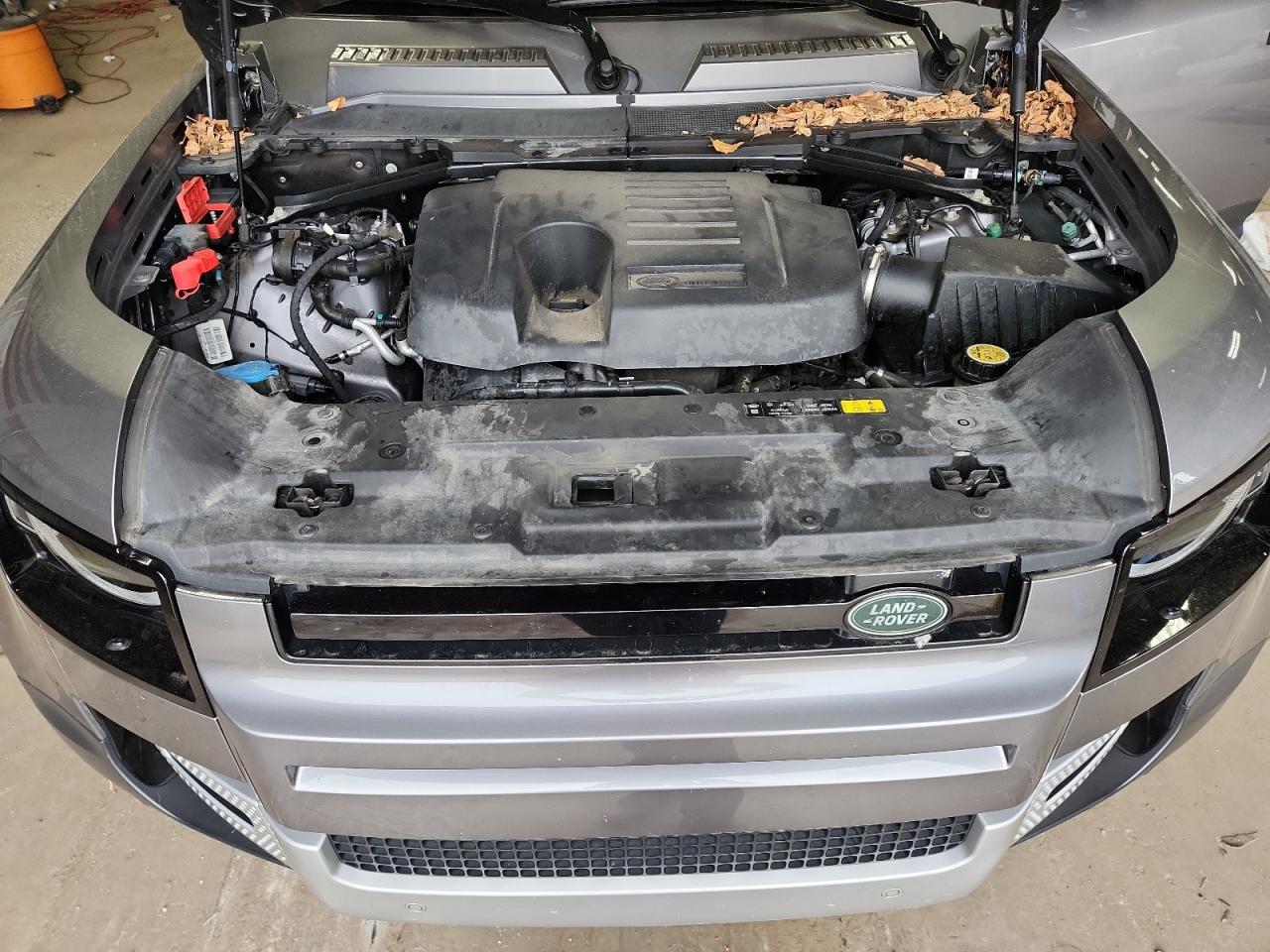 LAND ROVER DEFENDER 110 SE