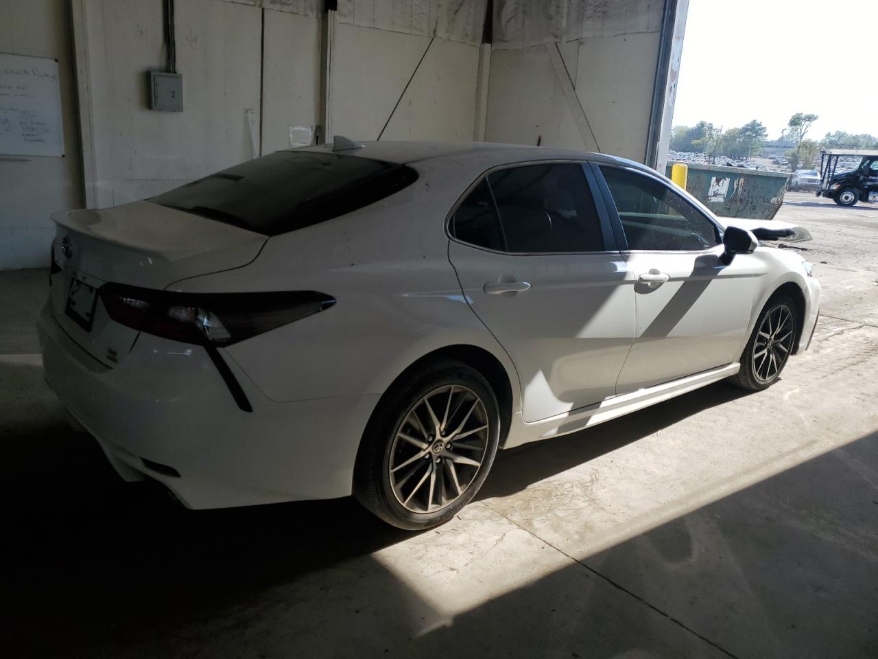TOYOTA CAMRY SE NIGHT SHADE