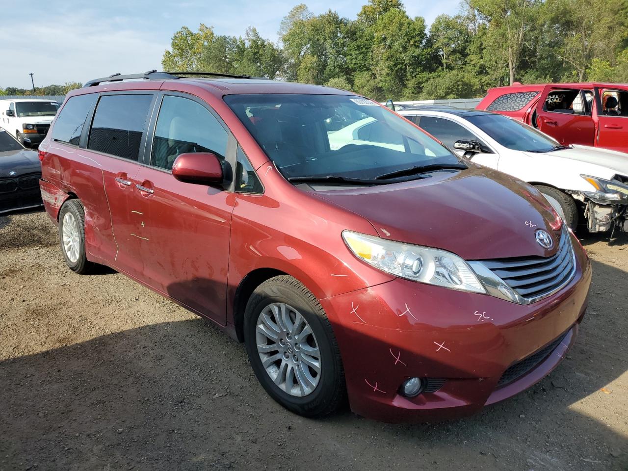 TOYOTA SIENNA XLE