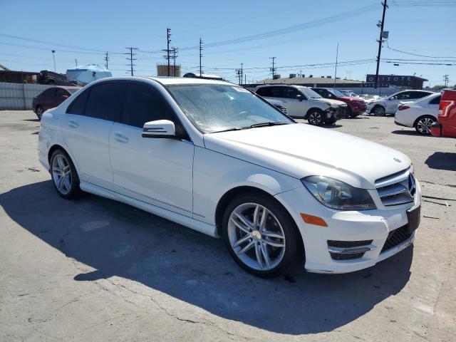 2013 MERCEDES-BENZ C 250 - WDDGF4HB0DA874235