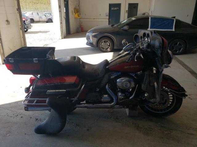 2010 HARLEY-DAVIDSON FLHTCU - 1HD1FC41XAB646318