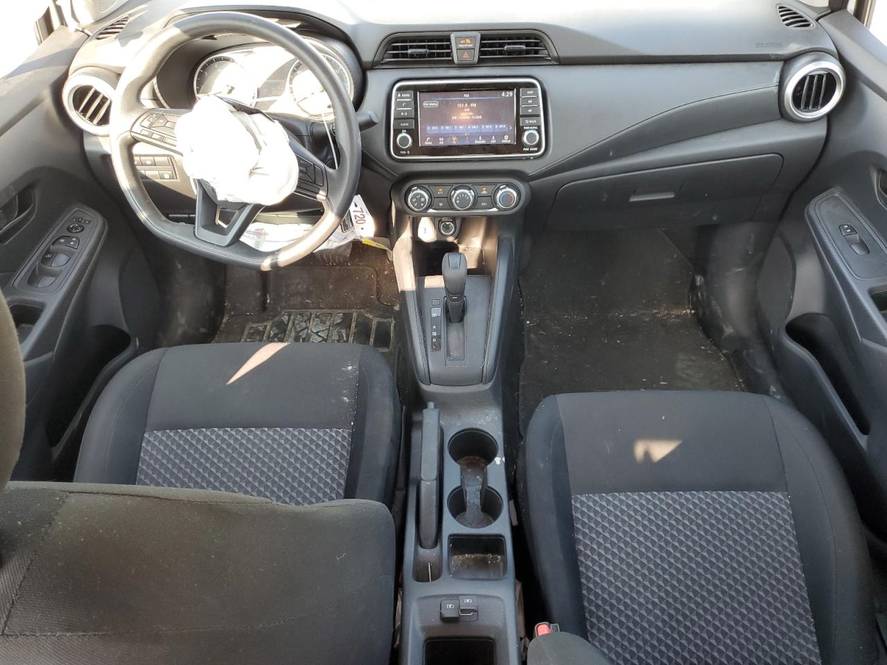 NISSAN VERSA S
