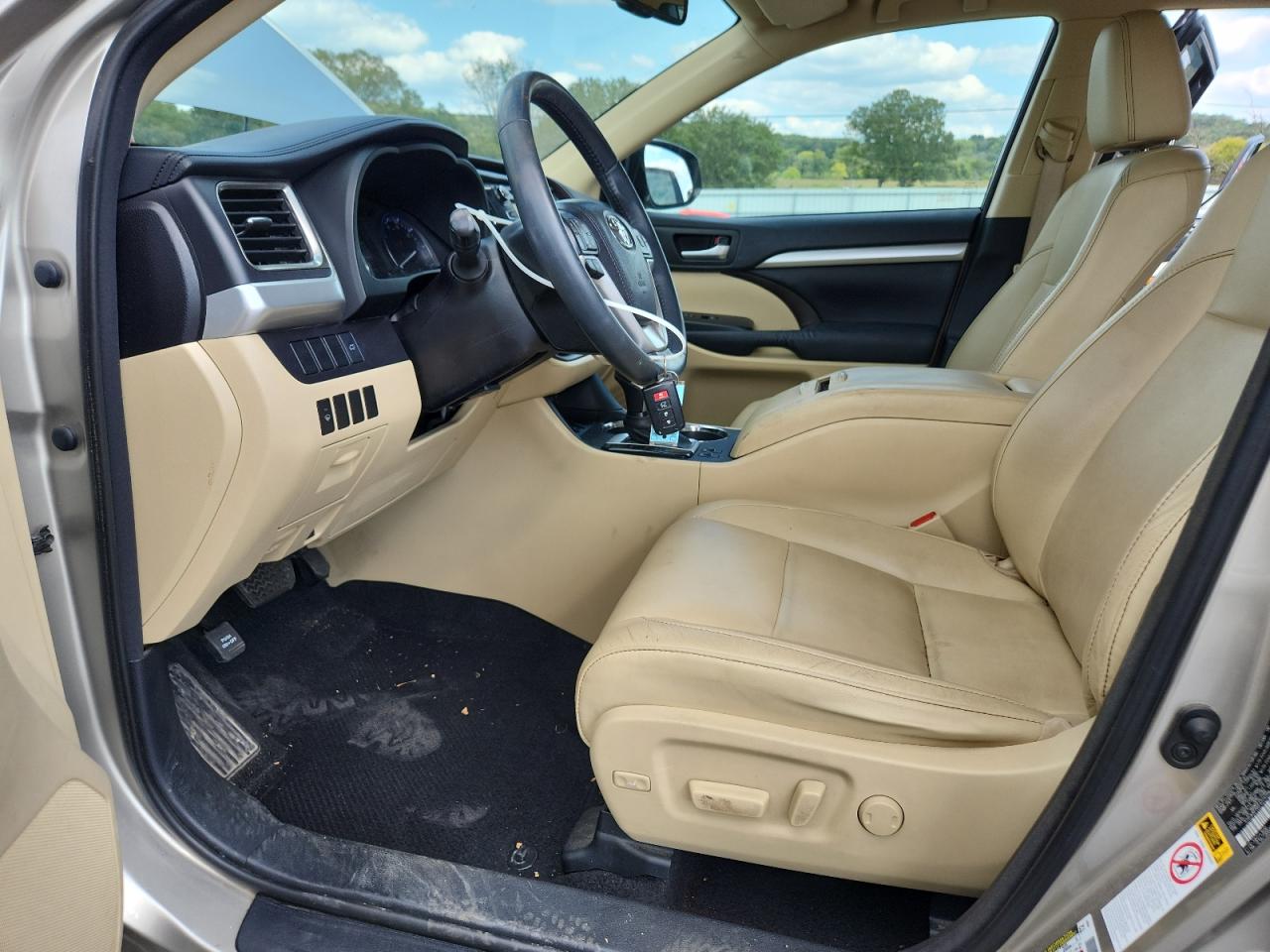 TOYOTA HIGHLANDER XLE