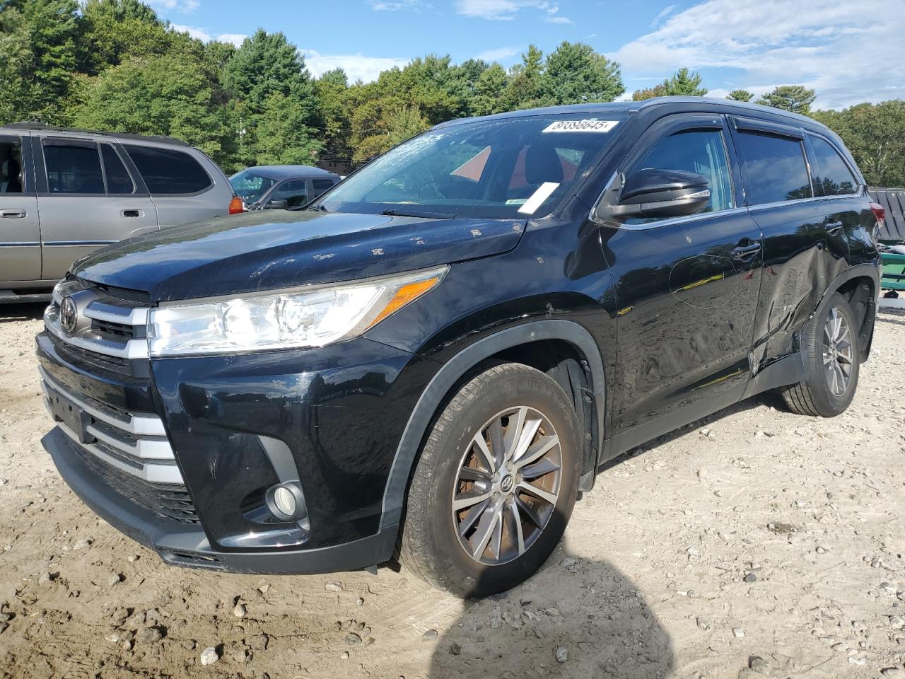 TOYOTA HIGHLANDER SE