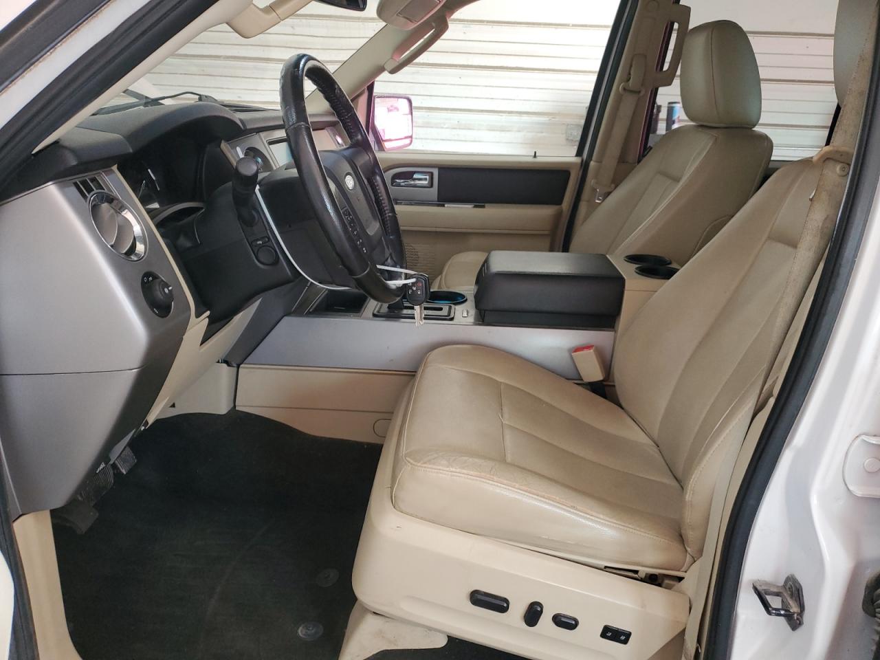 FORD EXPEDITION EL XLT