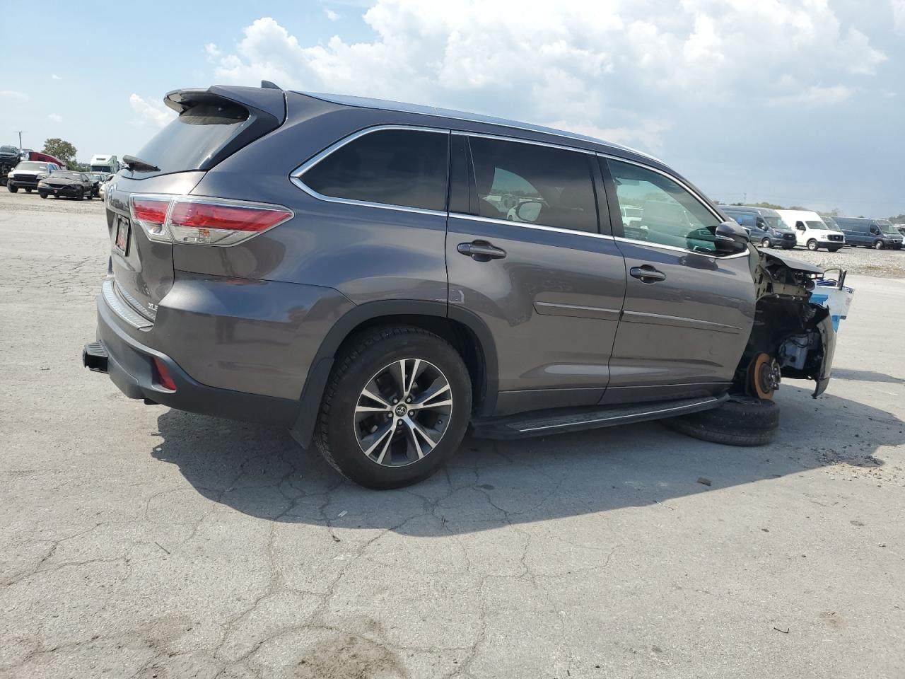 TOYOTA HIGHLANDER XLE