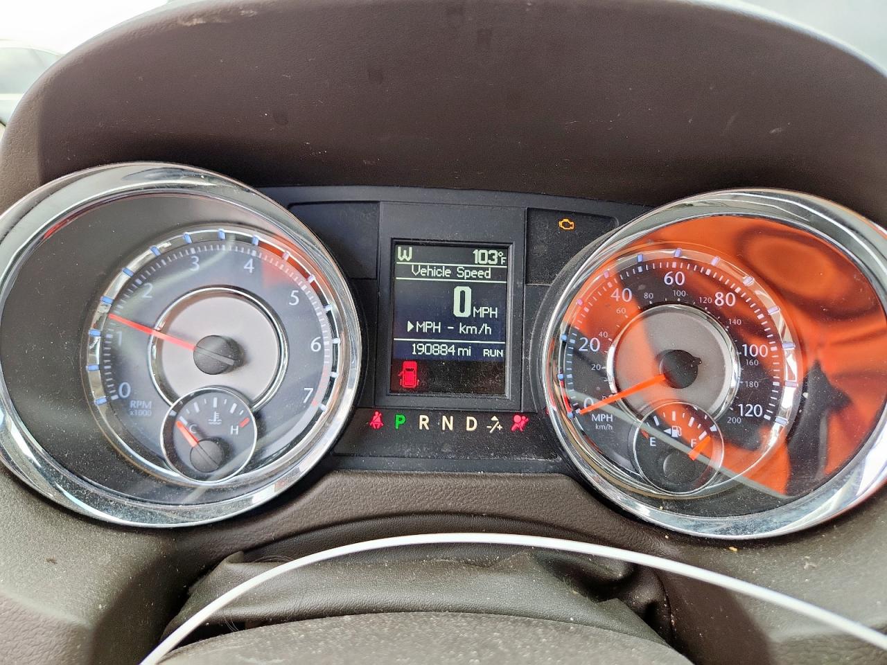 CHRYSLER TOWN & COUNTRY TOURING L