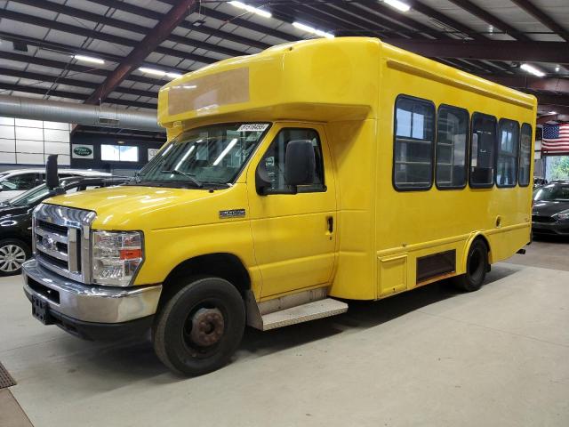 FORD ECONOLINE E450 SUPER DUTY CUTAWAY VAN 2019 yellow  gas 1FDFE4FS5KDC46030 photo #1