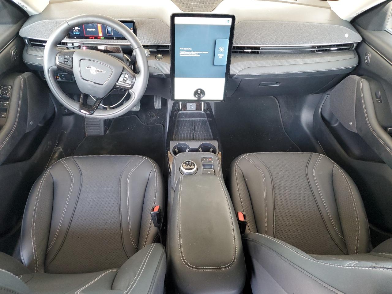 FORD MUSTANG PREMIUM