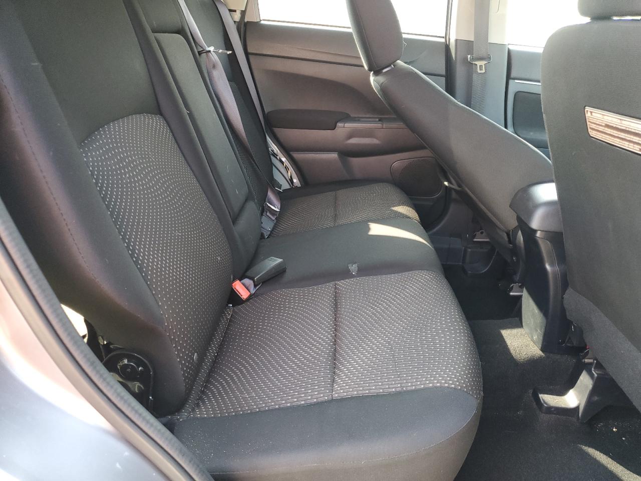 MITSUBISHI OUTLANDER ES