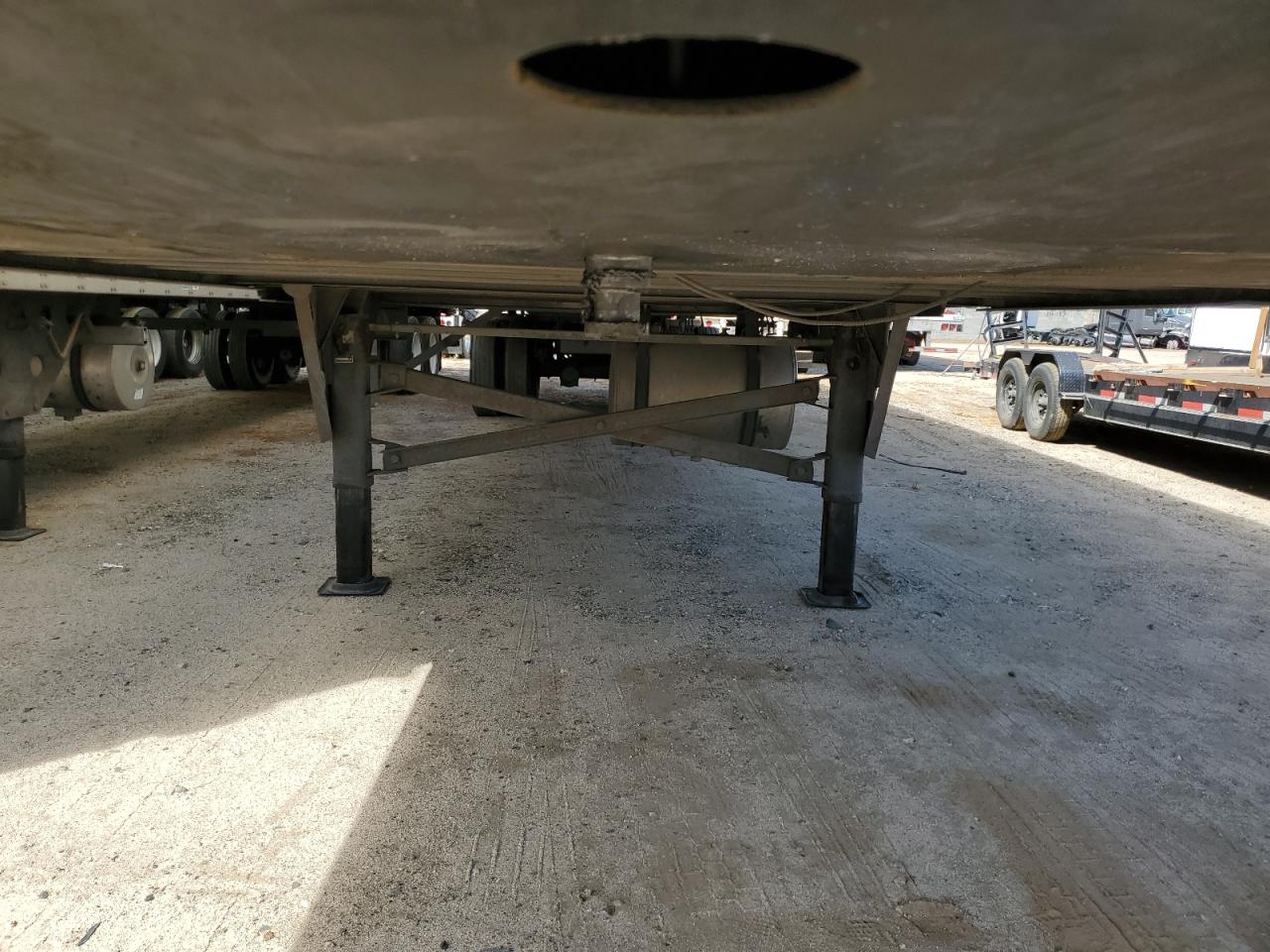 Lot #3282480914 2015 UTILITY VS2RA