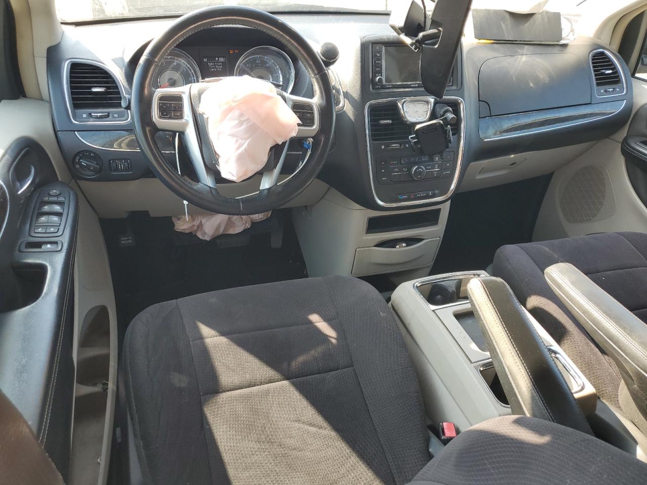 Lot #3309287616 2011 CHRYSLER TOWN & COU