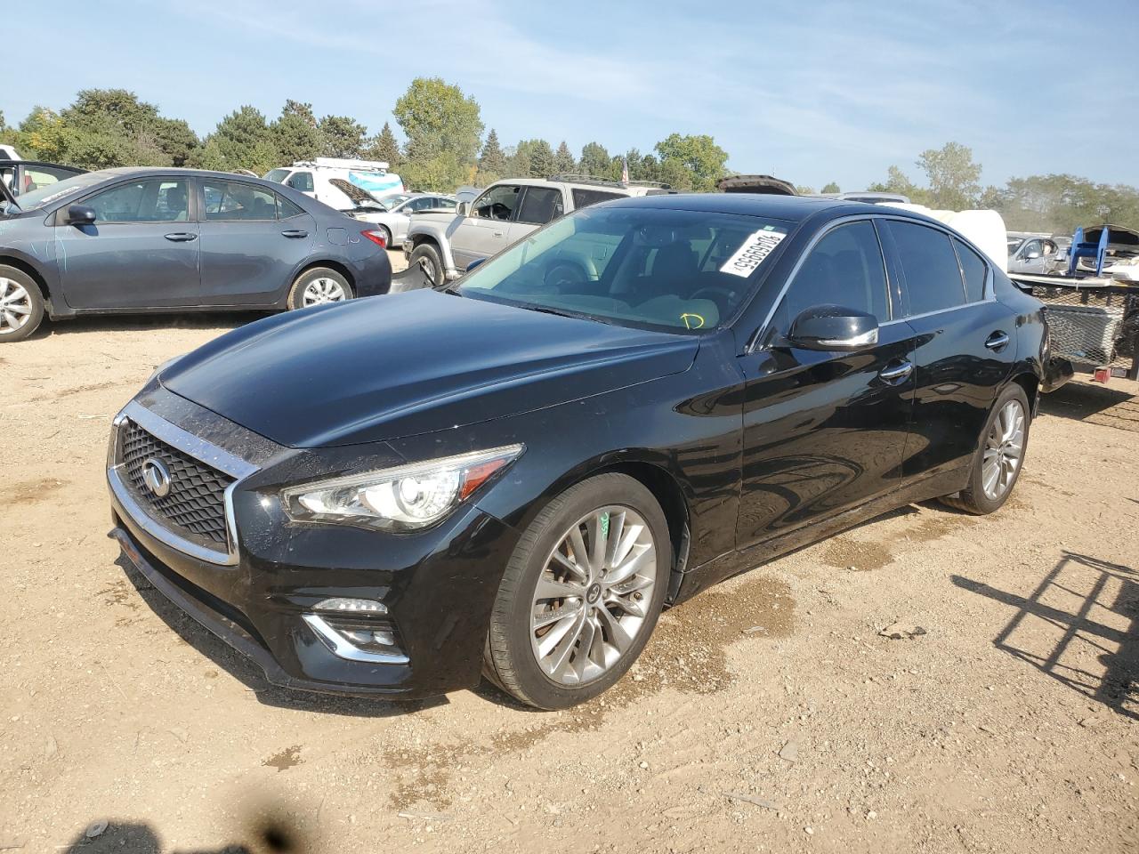 INFINITI Q50 LUXE