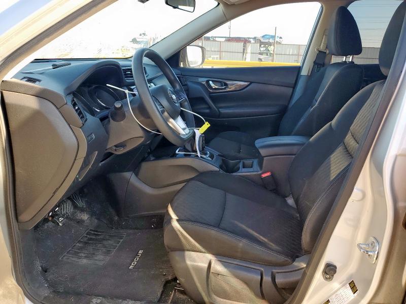 2017 NISSAN ROGUE S KNMAT2MT3HP556916