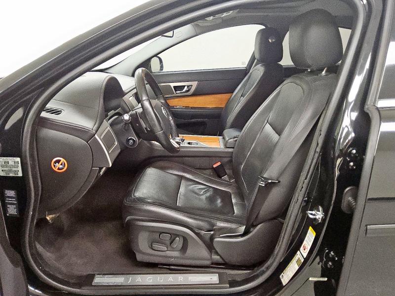 2010 JAGUAR XF LUXURY - SAJWA0FA1AHR57796