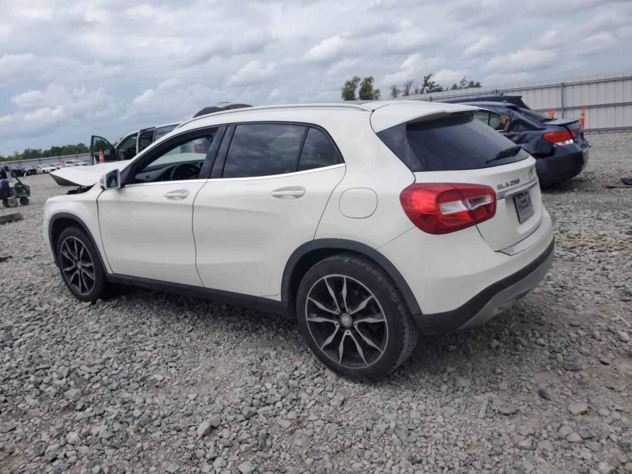 MERCEDES-BENZ GLA-CLASS 250 4MATIC