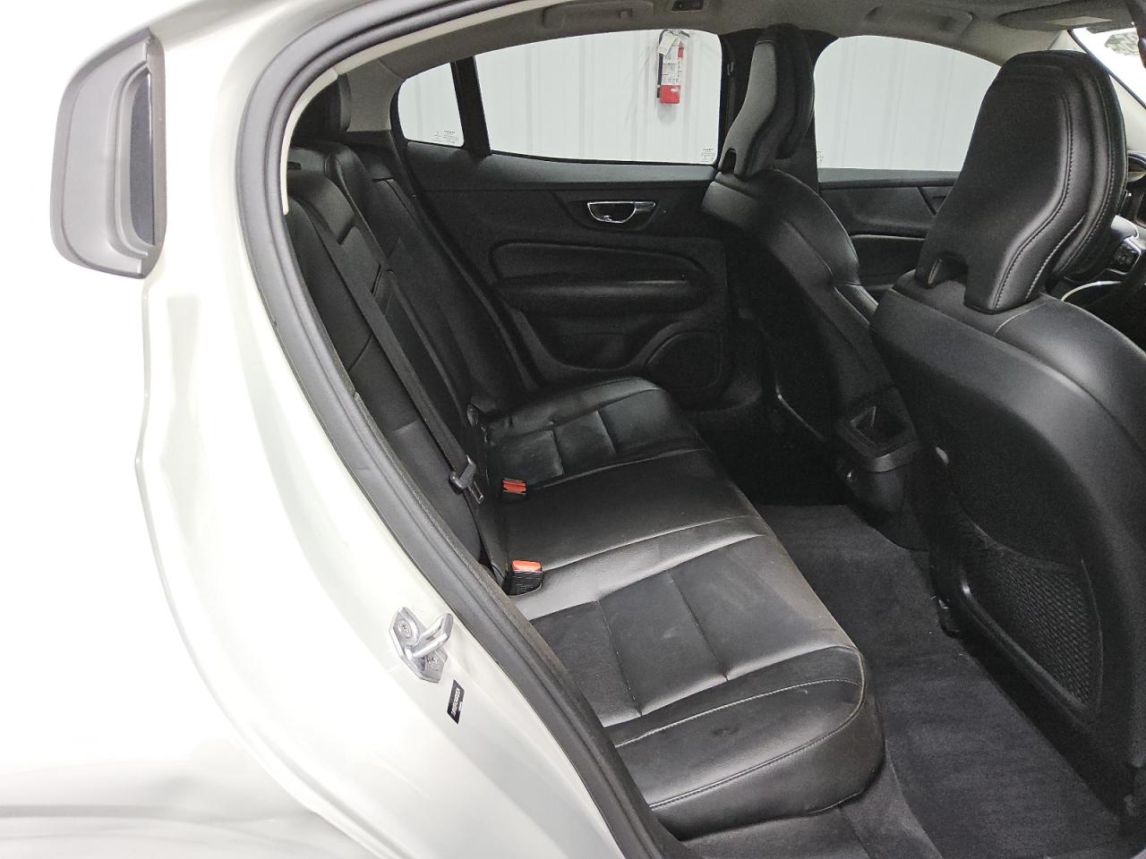 VOLVO S60 T5 MOMENTUM