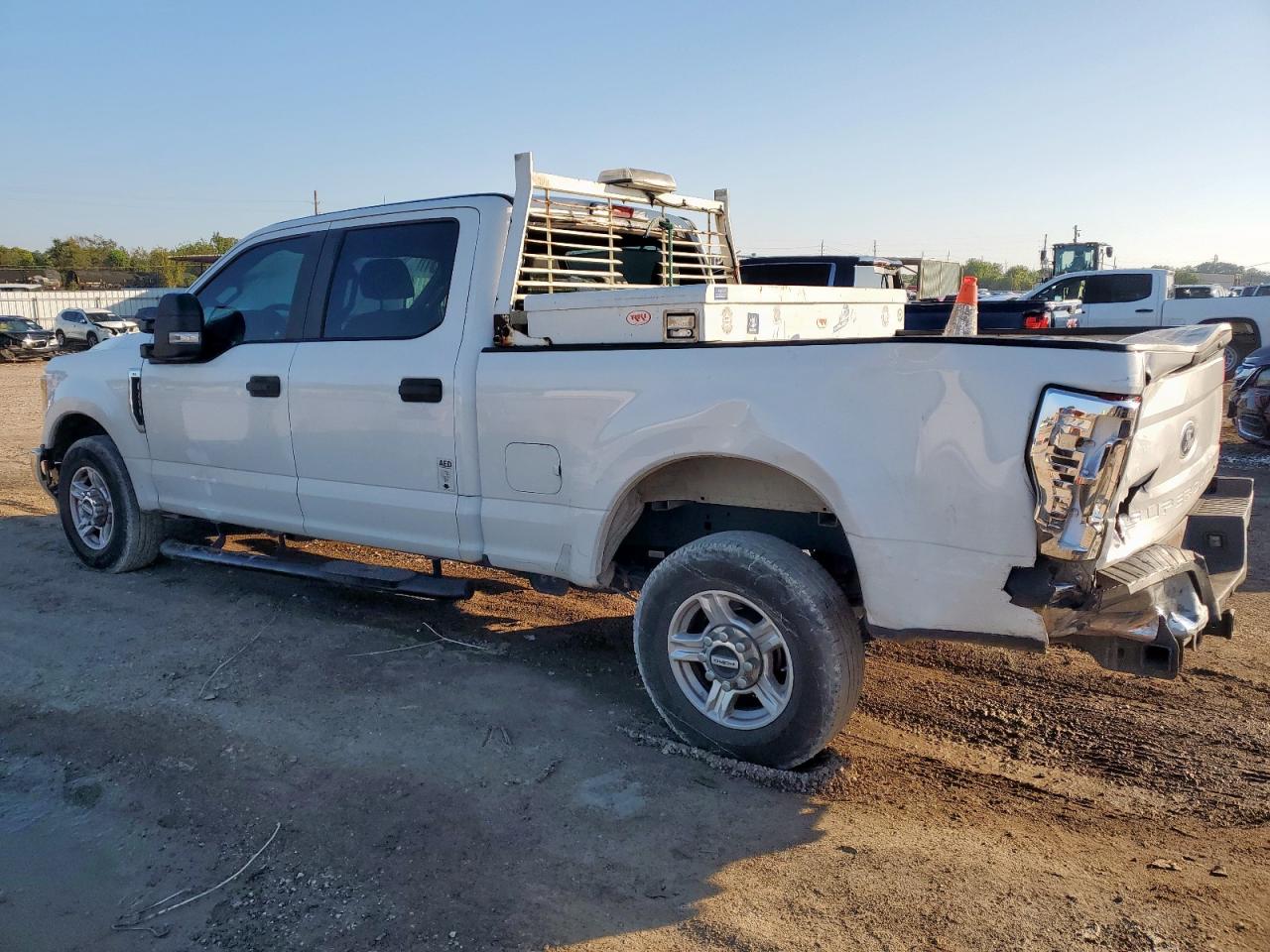 FORD F-350 SUPER DUTY