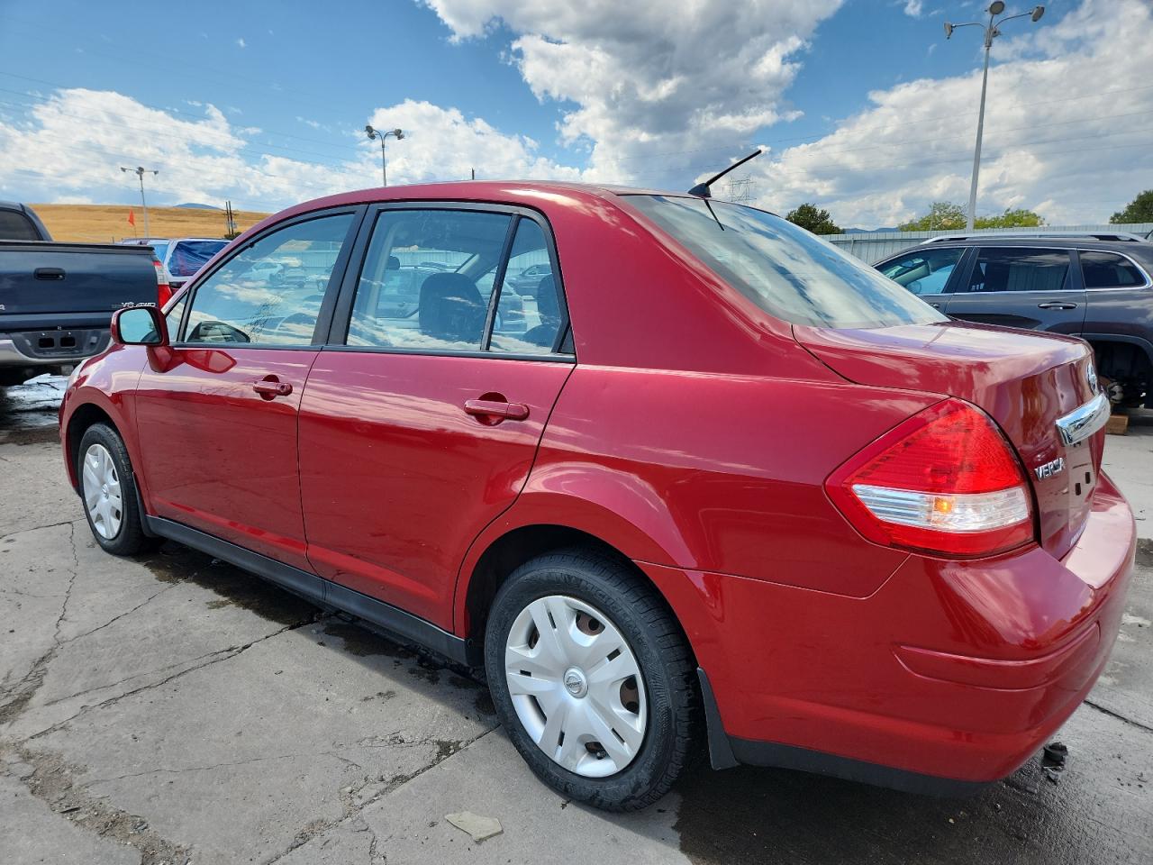 NISSAN VERSA S