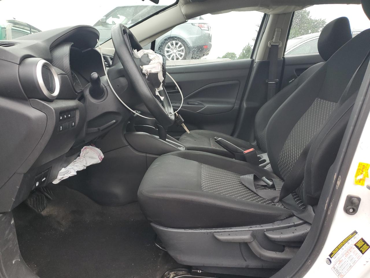 NISSAN VERSA S