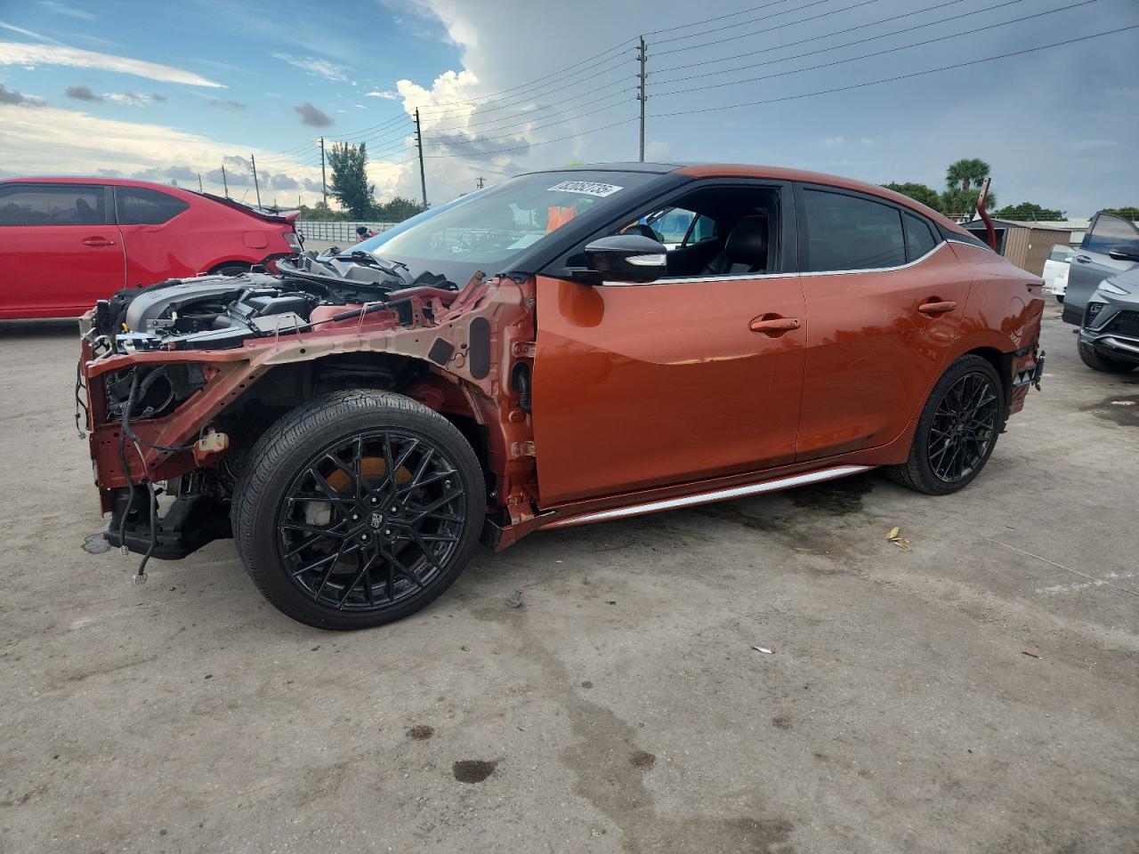 NISSAN MAXIMA SR