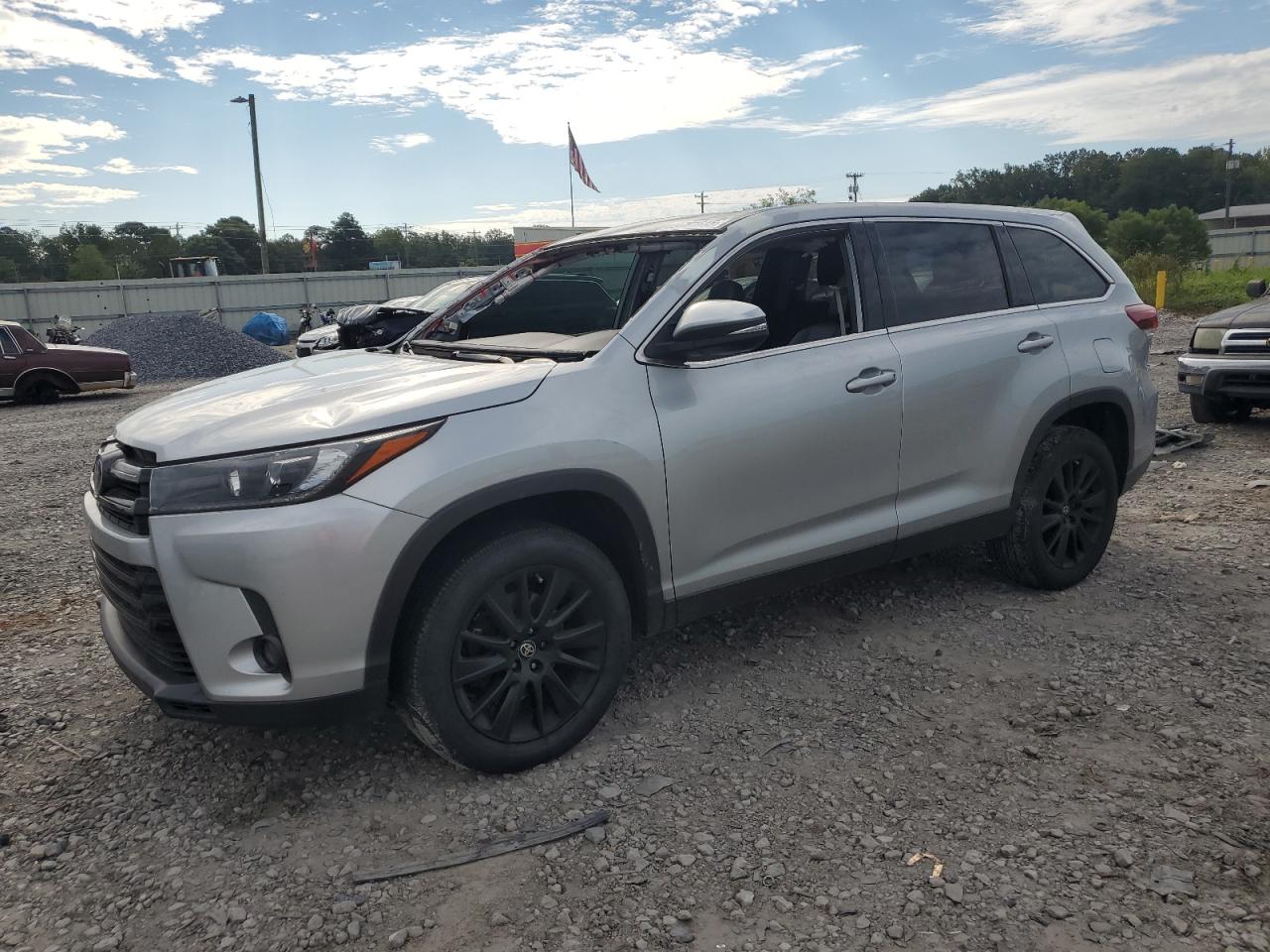 TOYOTA HIGHLANDER SE
