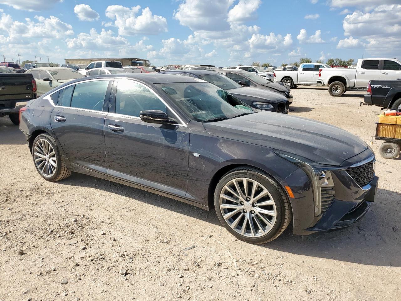 CADILLAC CT5 PREMIUM LUXURY