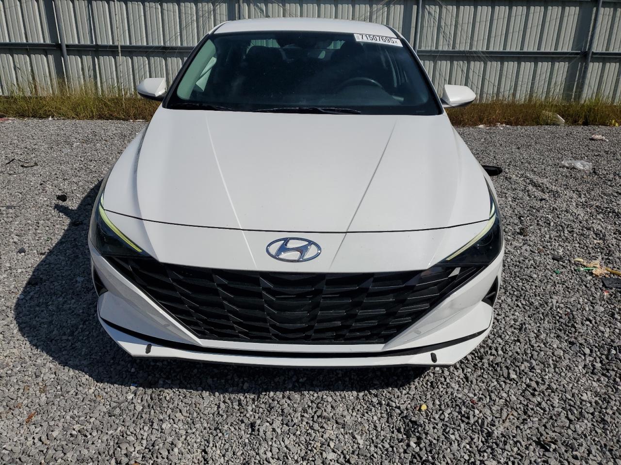 HYUNDAI ELANTRA SE